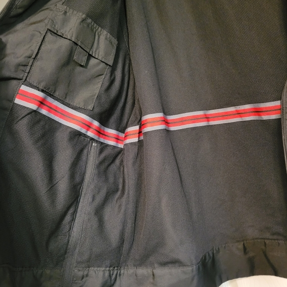 ID wear men's size: extra large zip-up black windbreaker jacket 100% polyester - Picture 13 of 16